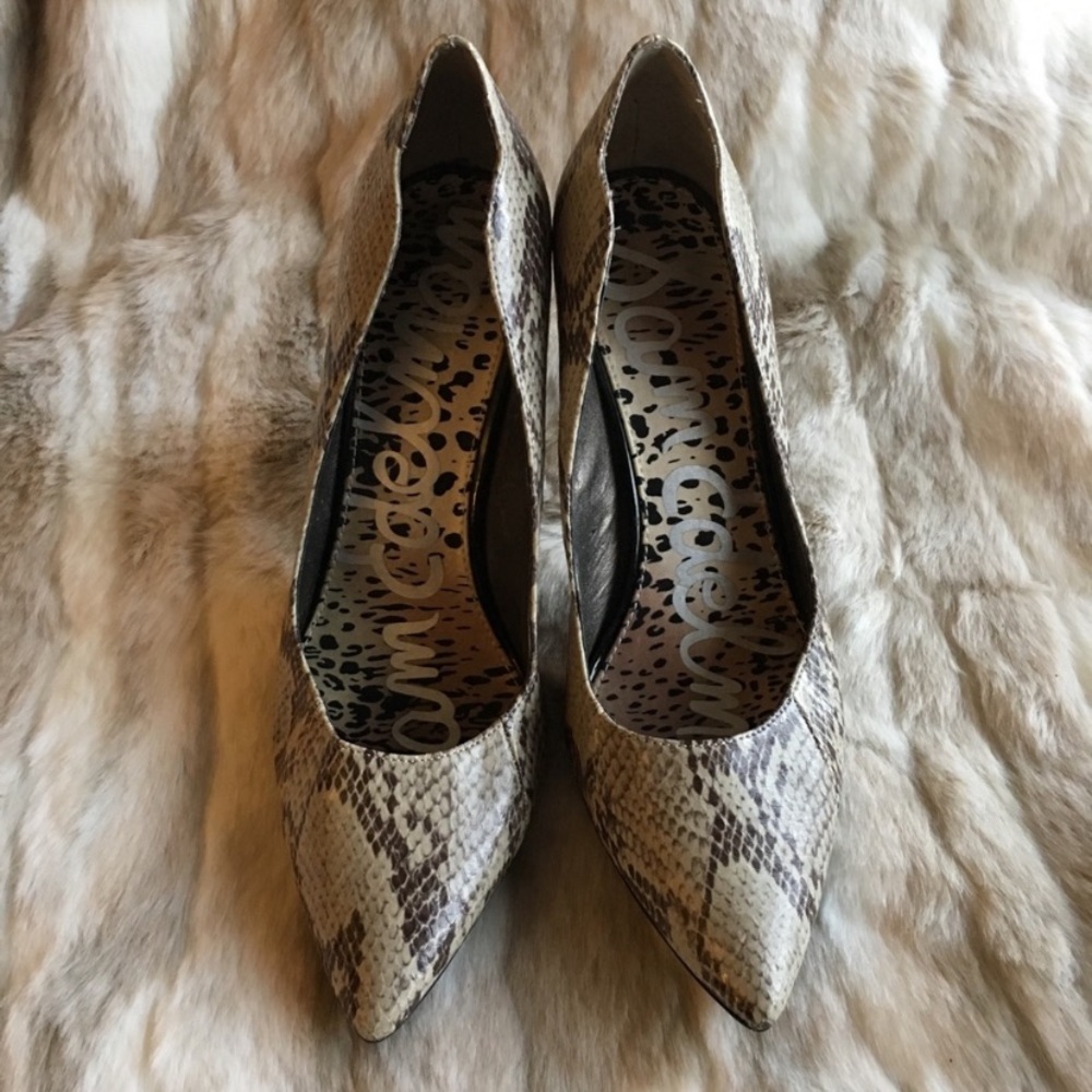 Sam Edelman 'Sadi' Pumps in Grey Python - Picture 2 of 8